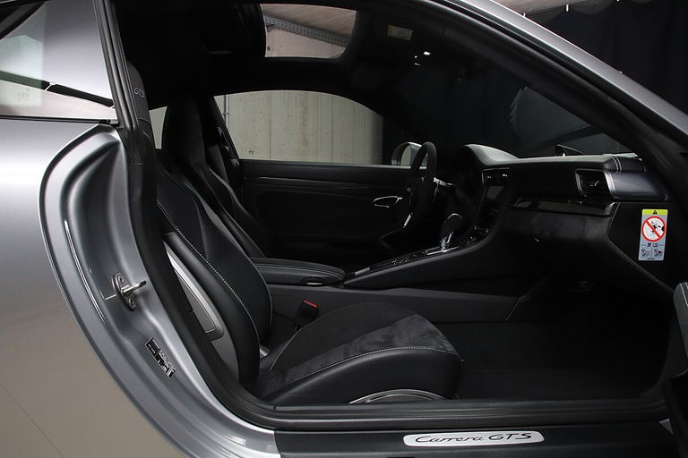 Porsche 991.2 Carrera GTS