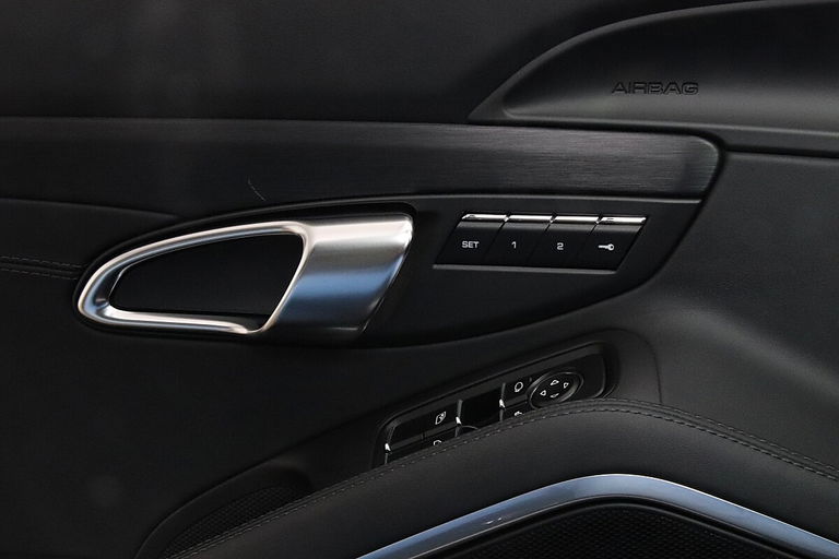 Porsche 991 Carrera 4 GTS