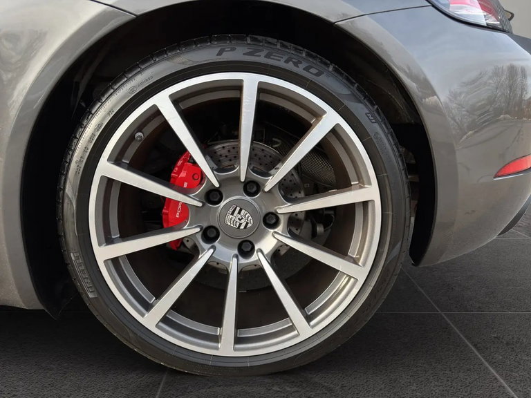 Porsche 718 Boxster S