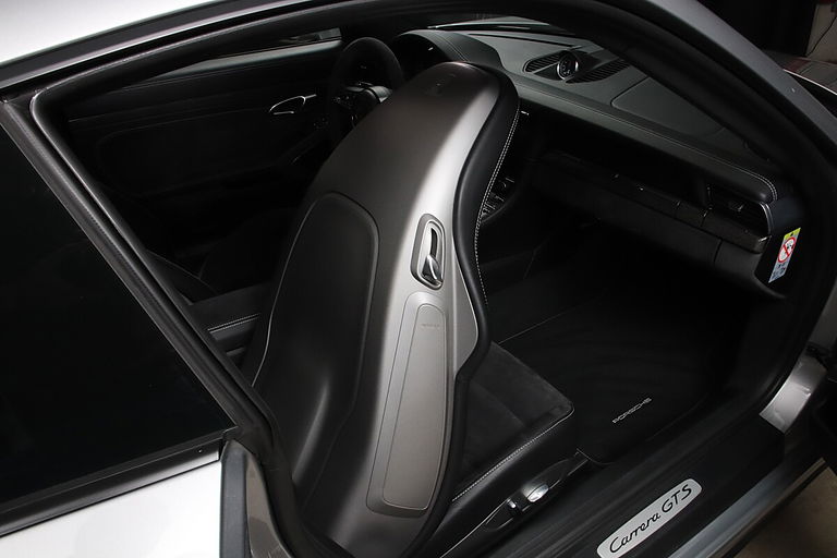 Porsche 991.2 Carrera GTS