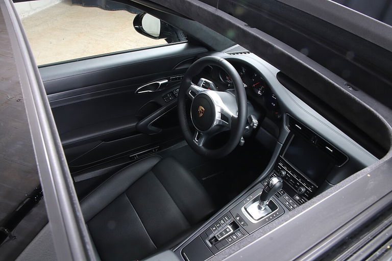 Porsche 991 Carrera 4 GTS