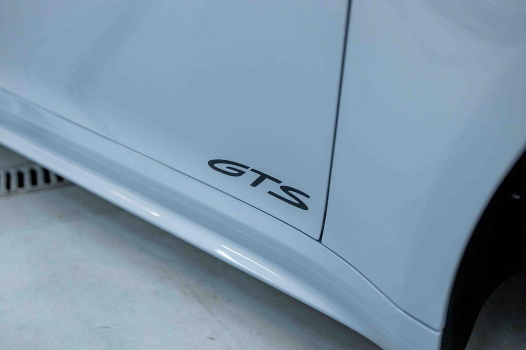 Porsche 992 Carrera GTS