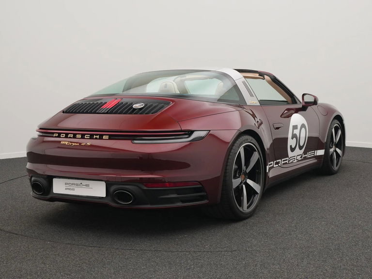 Porsche 992 Heritage Design Edition