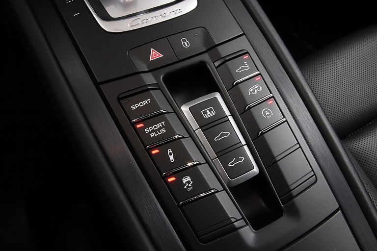 Porsche 991 Carrera 4 GTS