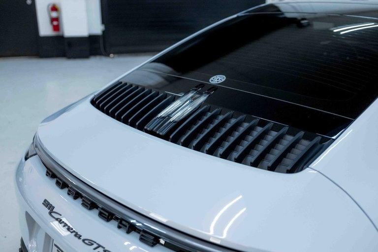 Porsche 992 Carrera GTS