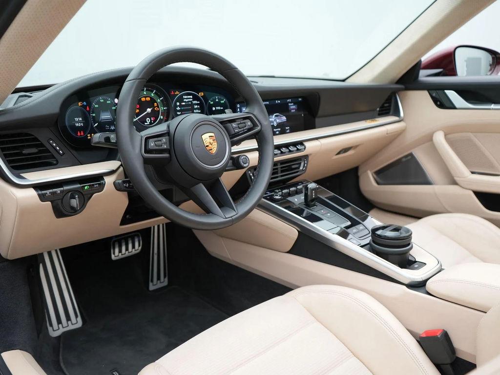 Porsche 992 Heritage Design Edition