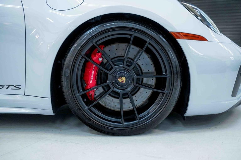 Porsche 992 Carrera GTS