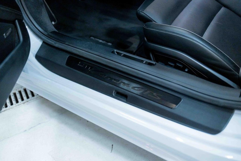 Porsche 992 Carrera GTS