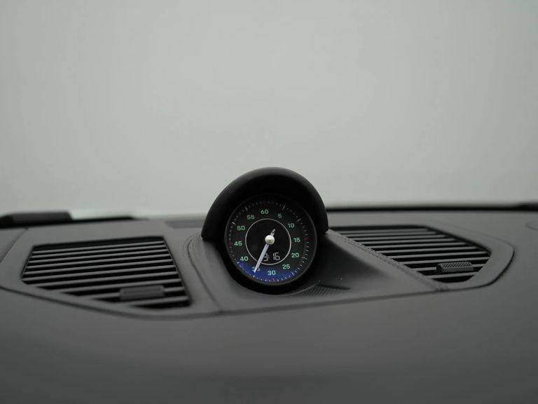 Porsche 992 Heritage Design Edition