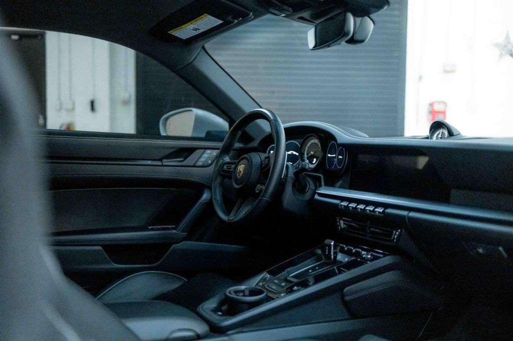 Porsche 992 Carrera GTS