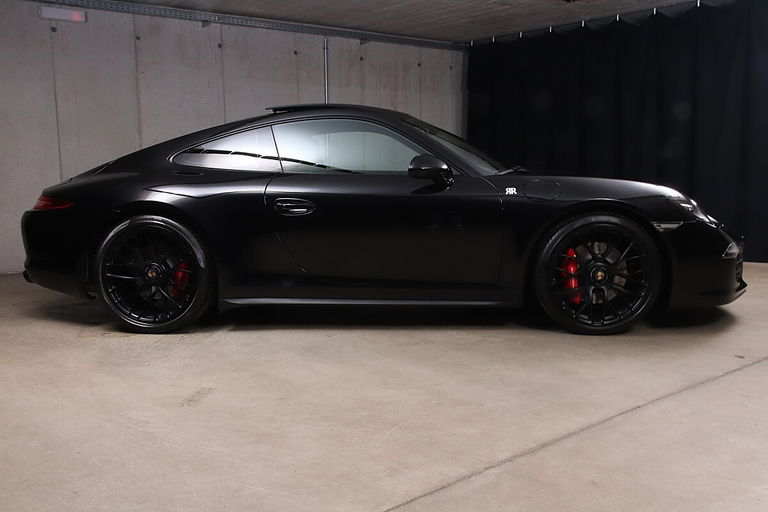 Porsche 991 Carrera 4 GTS