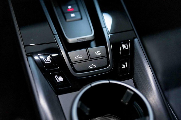 Porsche 992 Carrera GTS