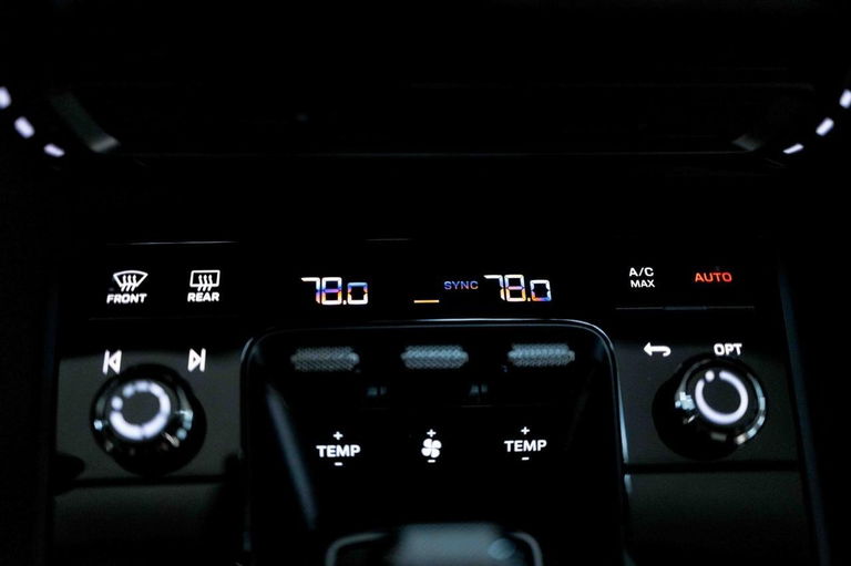 Porsche 992 Carrera GTS