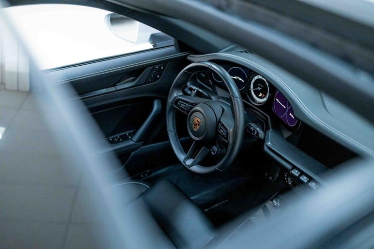 Porsche 992 Carrera GTS