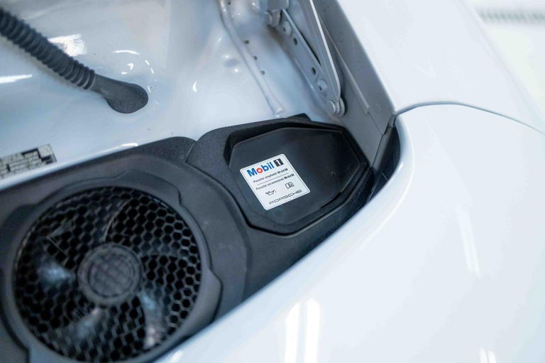 Porsche 992 Carrera GTS