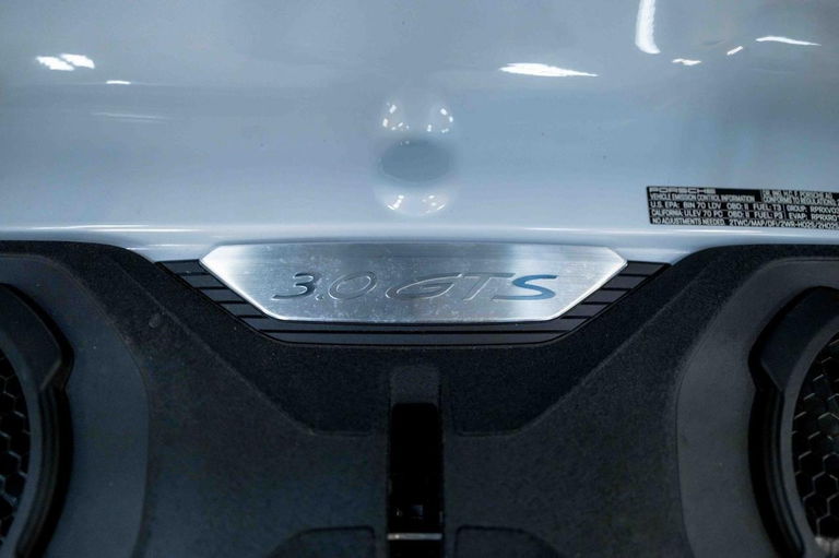 Porsche 992 Carrera GTS