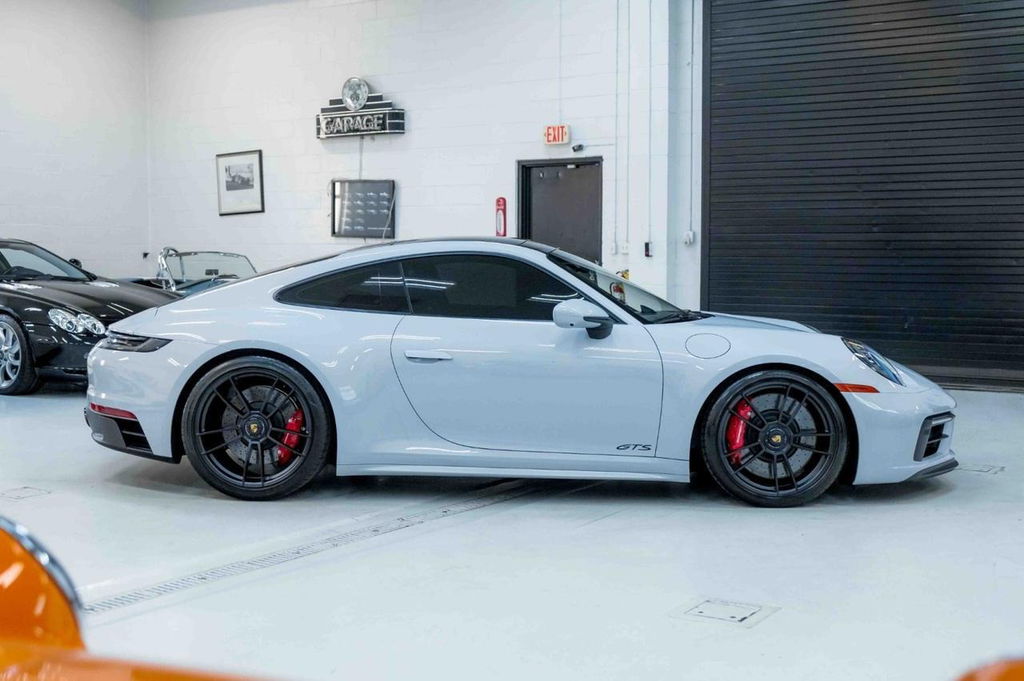 Porsche 992 Carrera GTS
