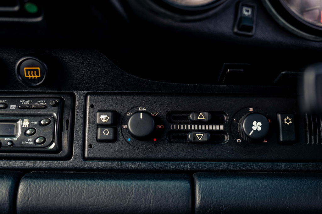 Porsche 964 Carrera 4