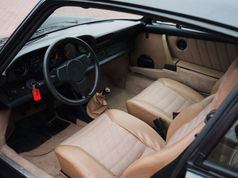 Porsche 911 Carrera 3.2