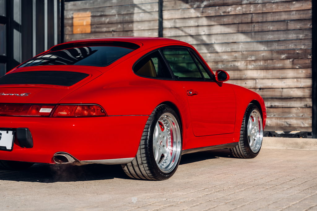Porsche 993 Carrera 4S