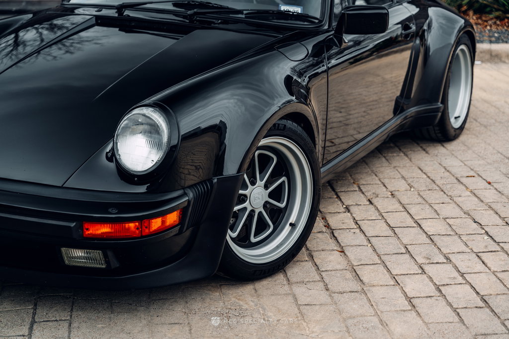 Porsche 911 Turbo 3.3 (US)