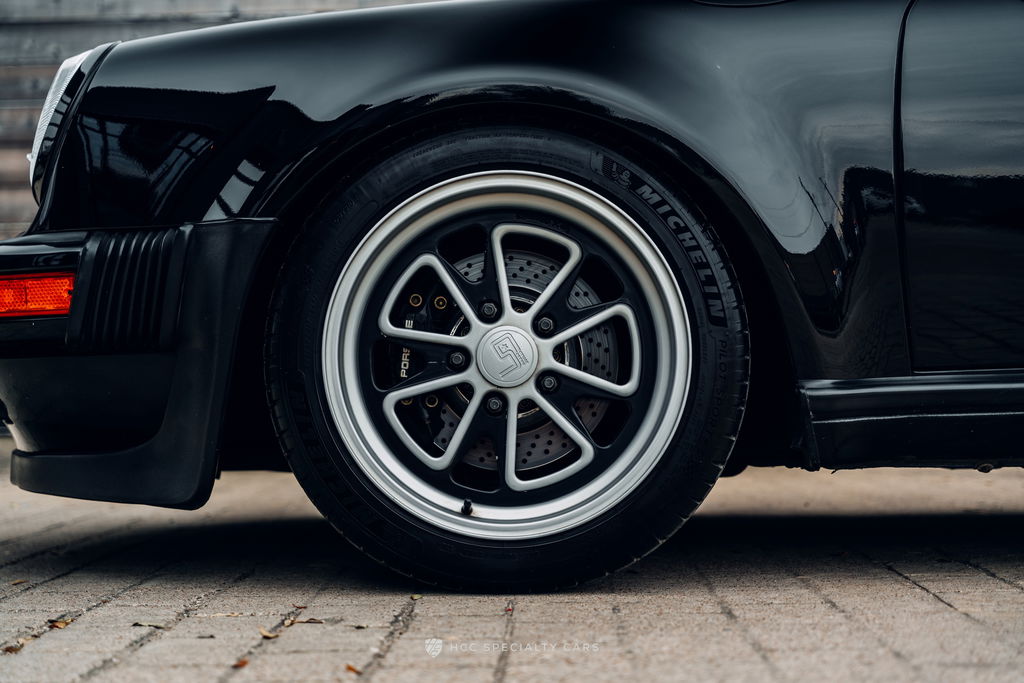 Porsche 911 Turbo 3.3 (US)