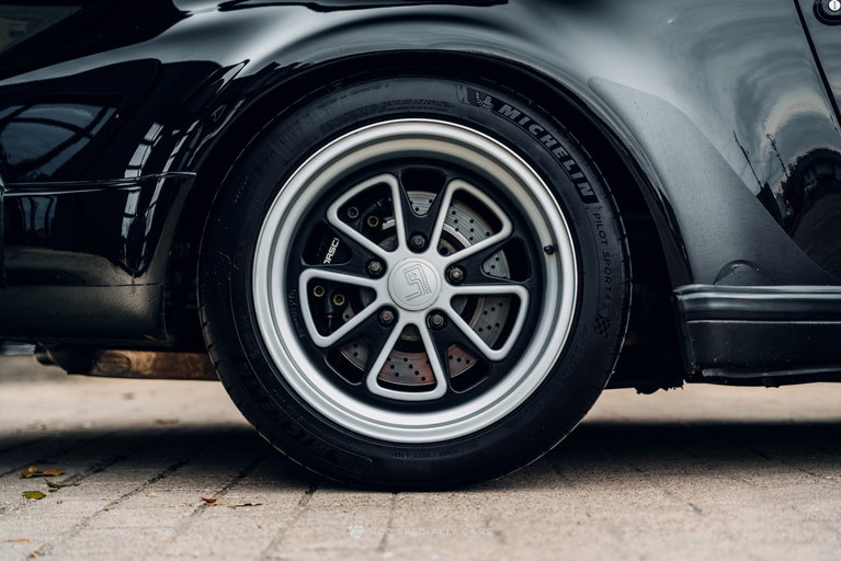 Porsche 911 Turbo 3.3 (US)