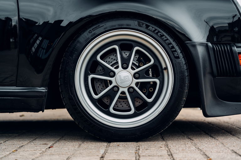 Porsche 911 Turbo 3.3 (US)