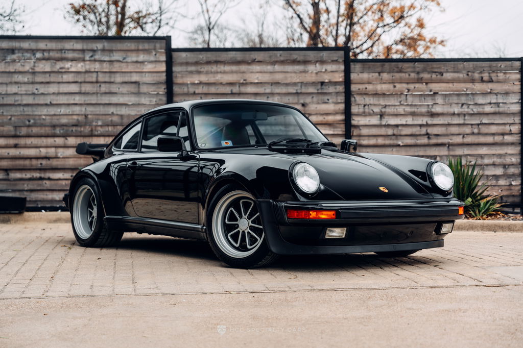 Porsche 911 Turbo 3.3 (US)