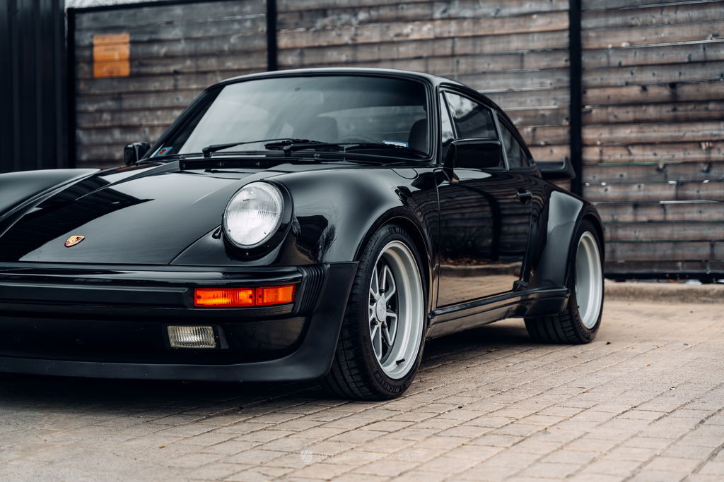 Porsche 911 Turbo 3.3 (US)