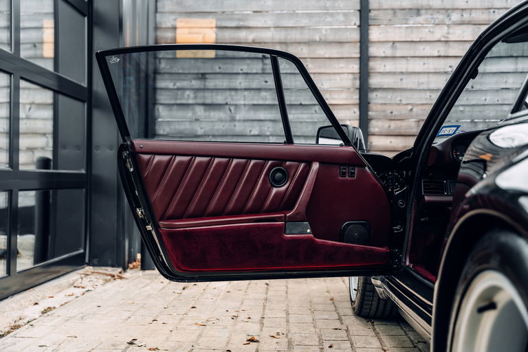 Porsche 911 Turbo 3.3 (US)