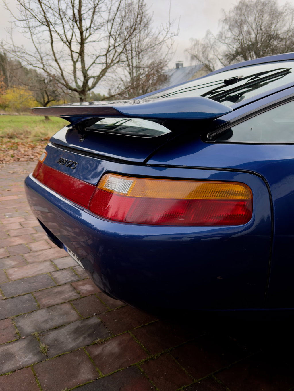 Porsche 928 GTS