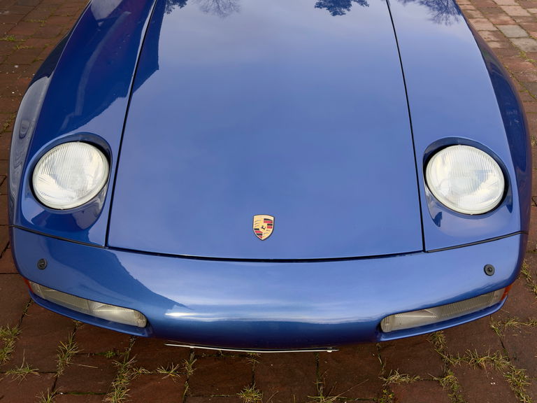 Porsche 928 GTS