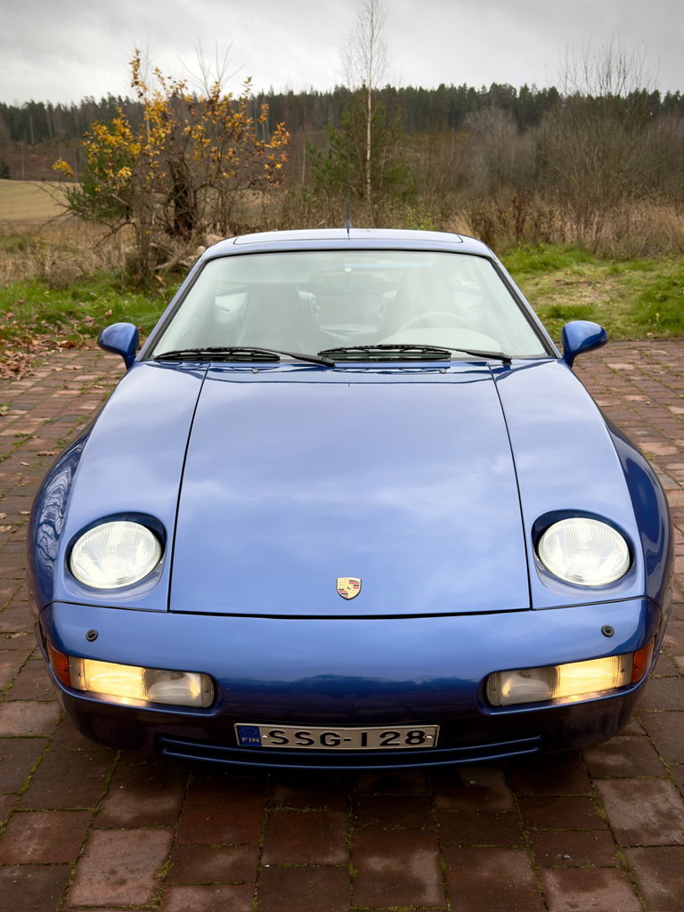 Porsche 928 GTS