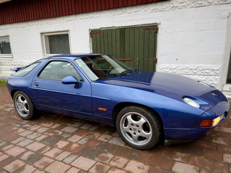 Porsche 928 GTS
