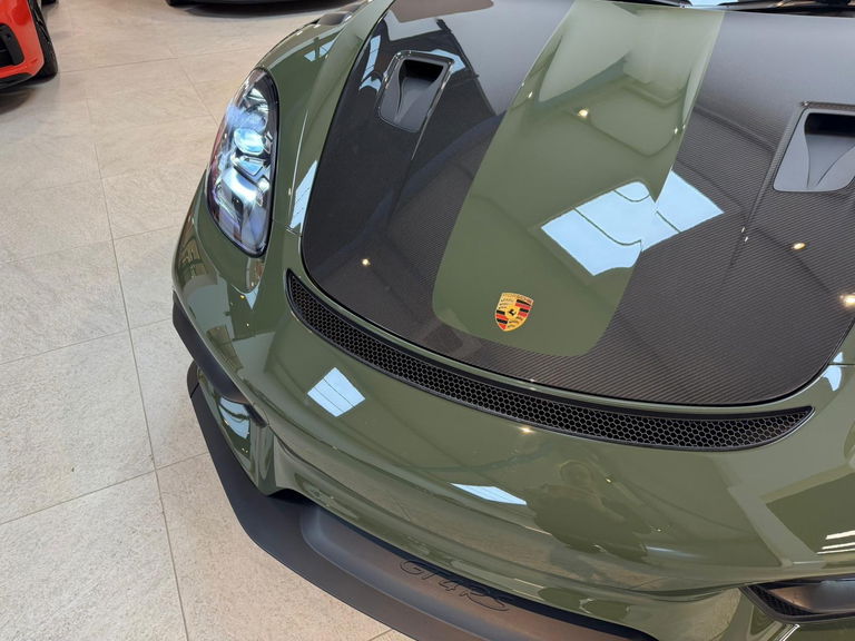 Porsche 718 Cayman GT4 RS