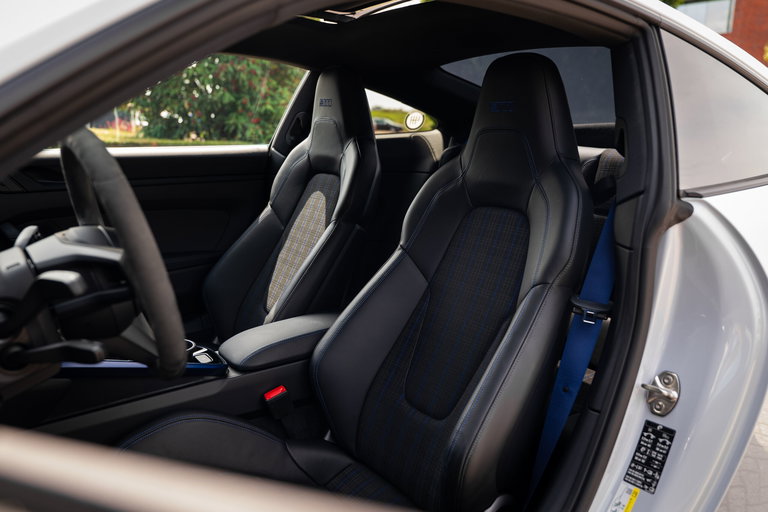 Porsche 992.2 Carrera T