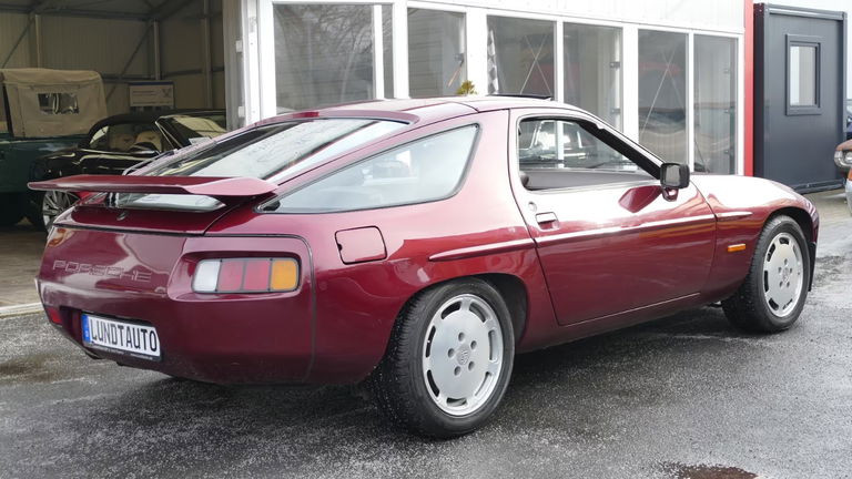 Porsche 928 S