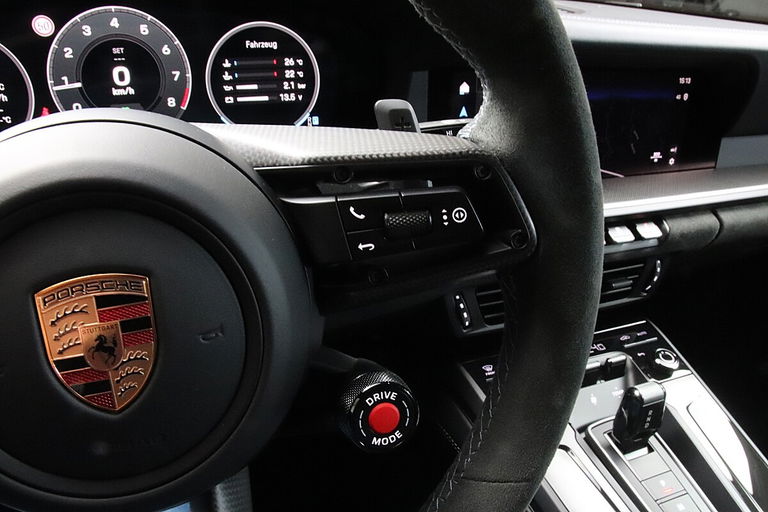 Porsche 992.2 Carrera 4 GTS