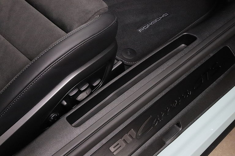 Porsche 992.2 Carrera 4 GTS