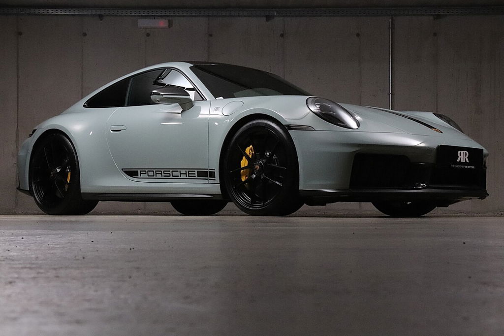 Porsche 992.2 Carrera 4 GTS