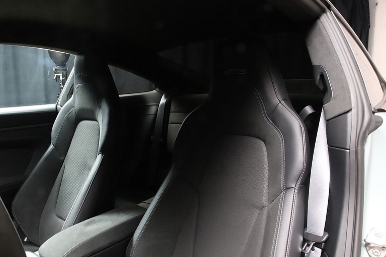 Porsche 992.2 Carrera 4 GTS