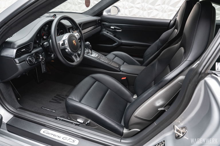 Porsche 991 Carrera GTS