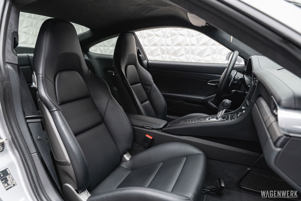 Porsche 991 Carrera GTS