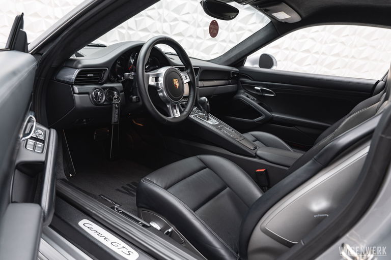 Porsche 991 Carrera GTS