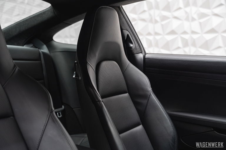 Porsche 991 Carrera GTS