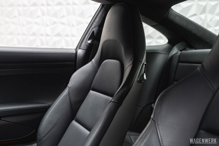 Porsche 991 Carrera GTS