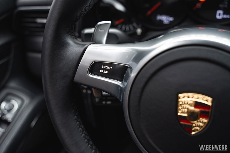 Porsche 991 Carrera GTS