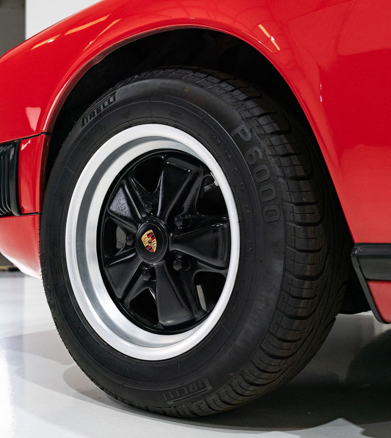 Porsche 911 Carrera 3.2 (US)