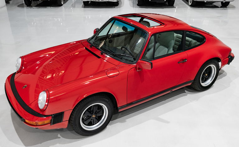Porsche 911 Carrera 3.2 (US)
